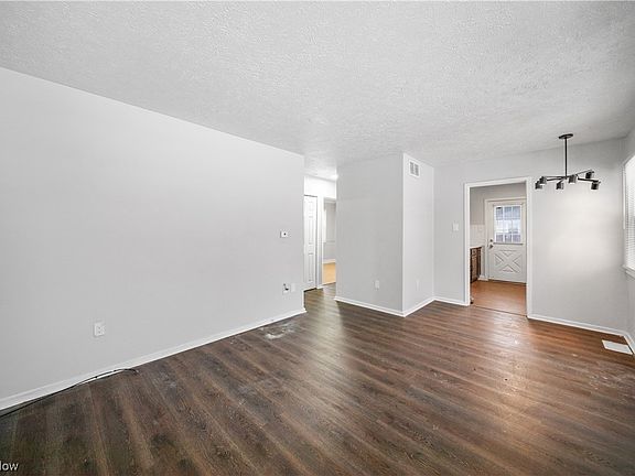 4th image of 23400 Lake Shore Blvd