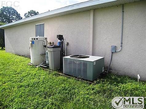 3rd image of 2519 Chiquita Blvd N