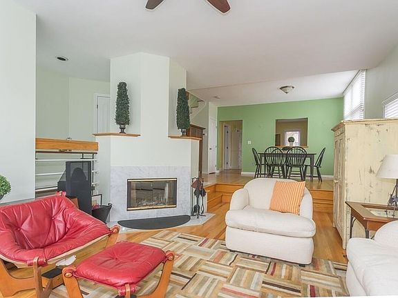5th image of 4 Nirvana Dr #4