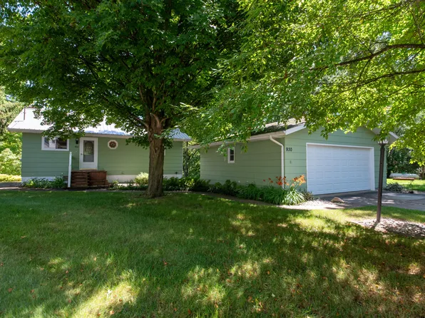 930 N Meadowbrook Rd, White Cloud, MI 49349