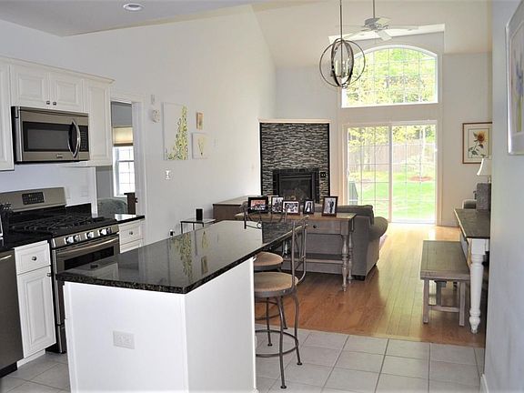 2nd image of 123 Terry Ln #123