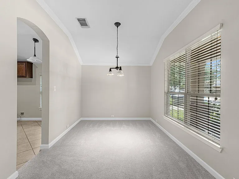 4014 Pinecrest Holw — Photo 10