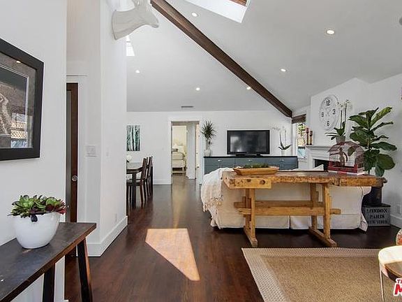 2nd image of 3633 Maplewood Ave