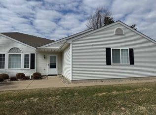 204 Carriage Dr, Tecumseh, MI