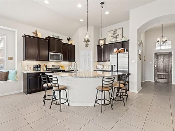 3rd image of 5913 Mantalcino Dr