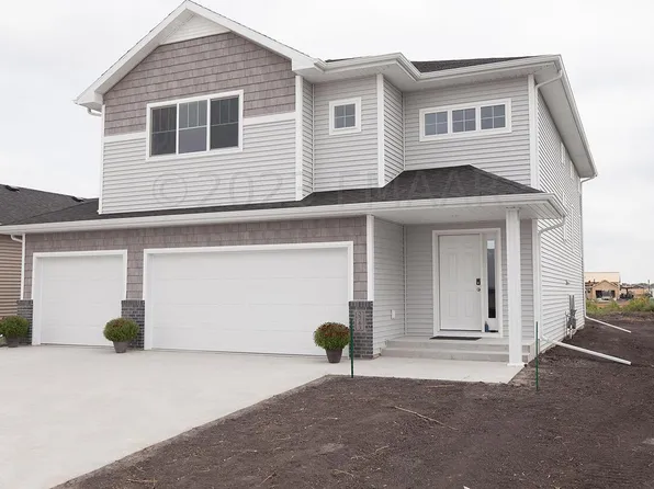 2522 Fulton Loop S, Fargo, ND 58104