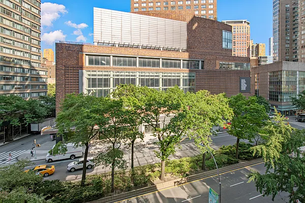 Rented by Keller Williams NYC | media 19