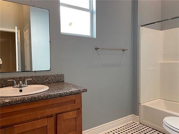 5th image of 1921 Columbus St #1921