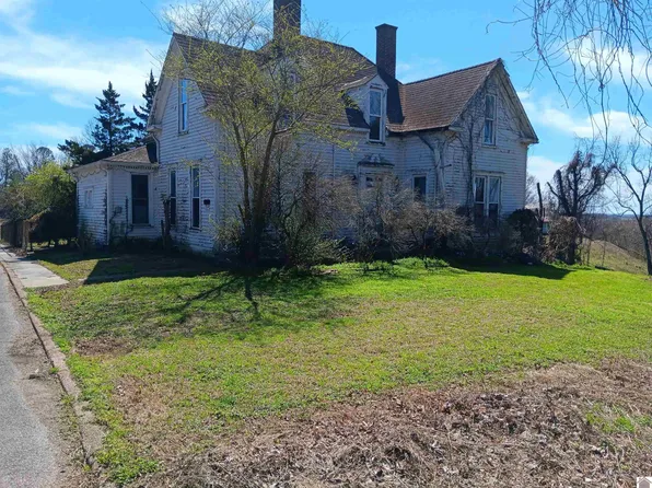 703 Fulton St, Hickman, KY 42050