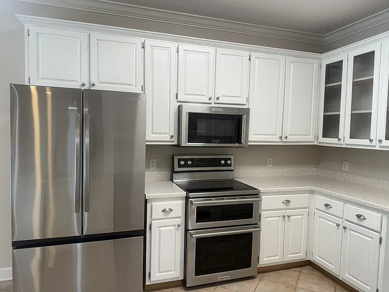 141 Royal Dr — Photo 7