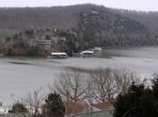 815 Castle Garden Rd, Sunrise Beach, MO 65079