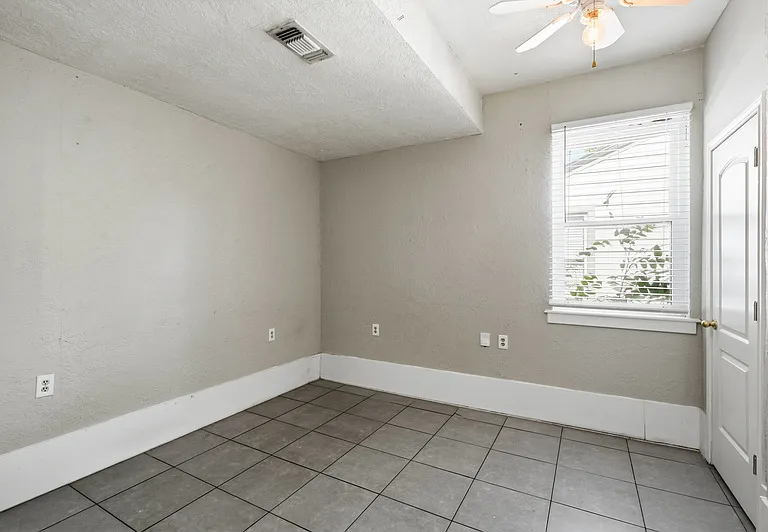 3412 Brady Ave — Photo 16