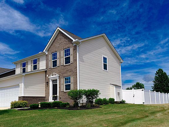 3rd image of 662 Wallace Dr