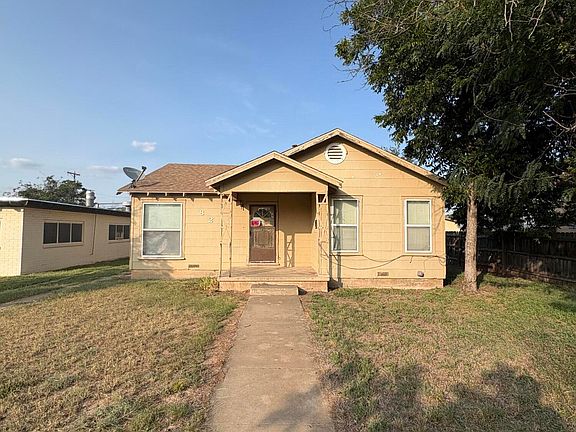 2nd image of 824 Wichita Ave
