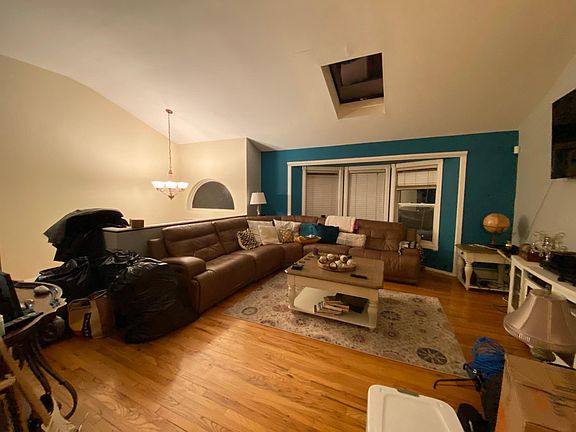 5th image of 40 S 33rd St