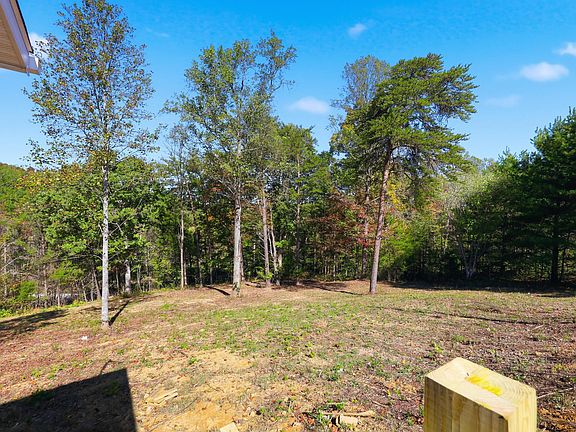 4th image of 135 Sowder School Rd