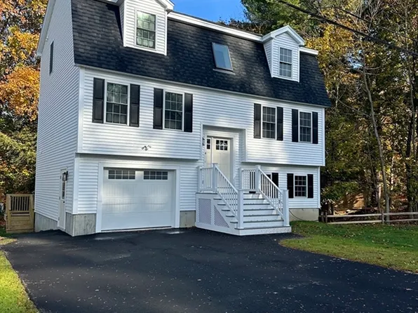 4 Bartlett Rd, Methuen, MA 01844