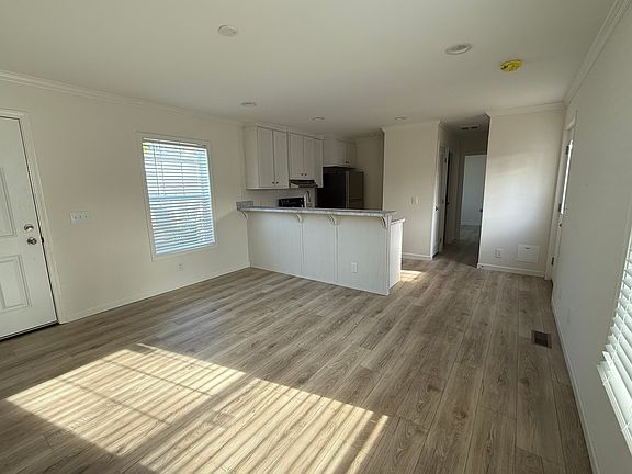 3rd image of 2710 Ike St #88