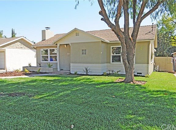 3rd image of 587 Country Club Ln