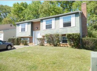10436 Calumet Grove Dr, Fairfax, VA 22032