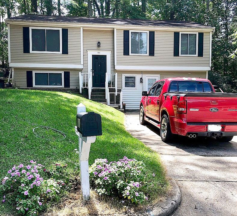 1st image of 111 S Corncrib Ct