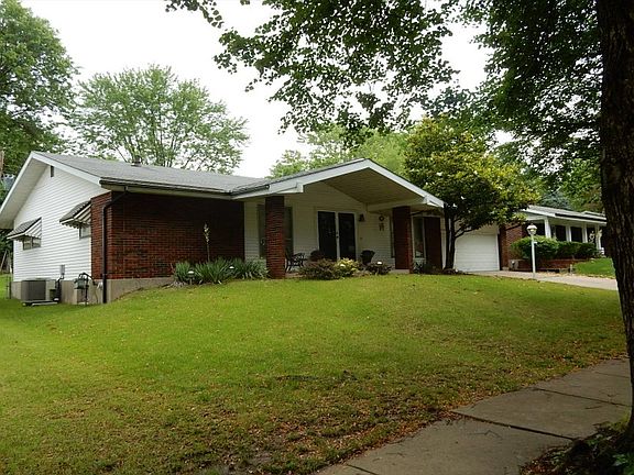 2nd image of 1815 Minneford Dr