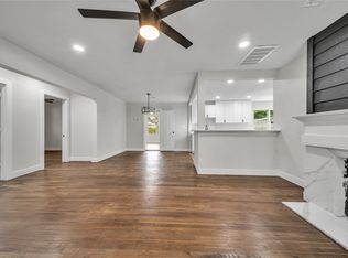 2615 Bowling Green Ave, Dallas, TX 75216