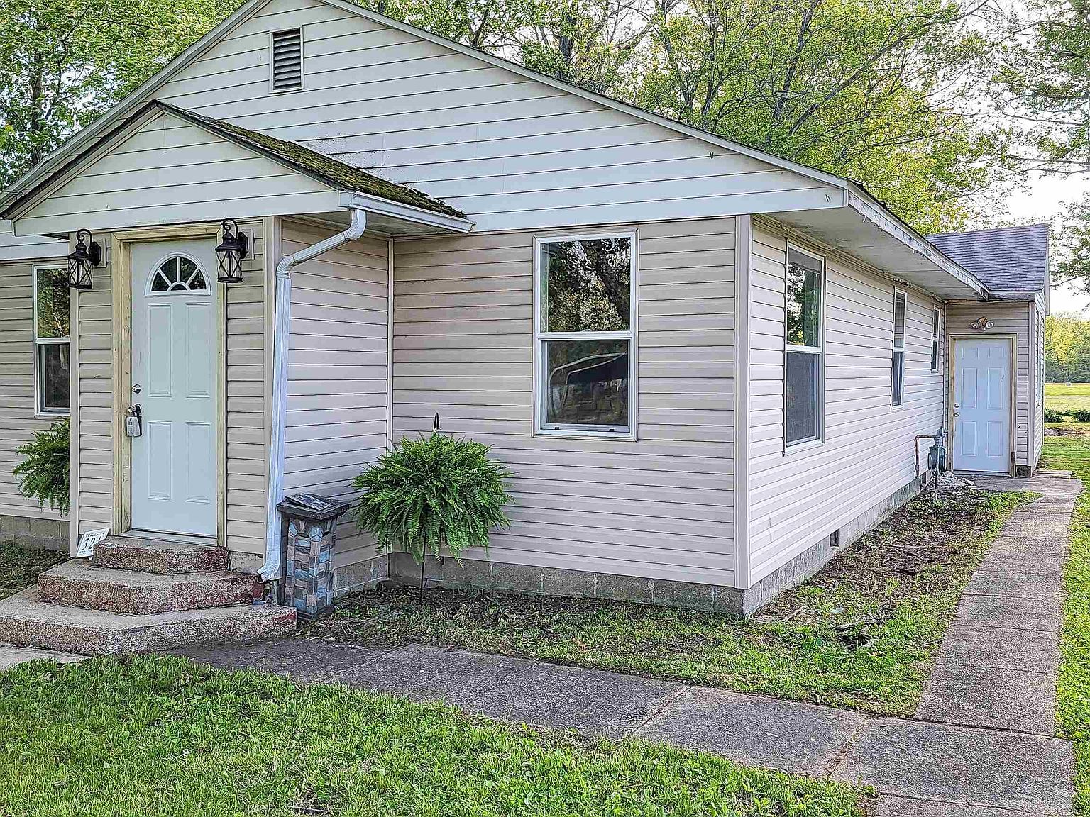 324 S State St, Flora, IL 62839 MLS EB448281 Zillow