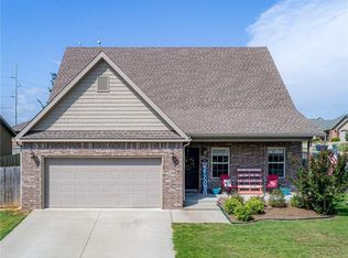 701 SW Caprington St, Bentonville, AR 72712