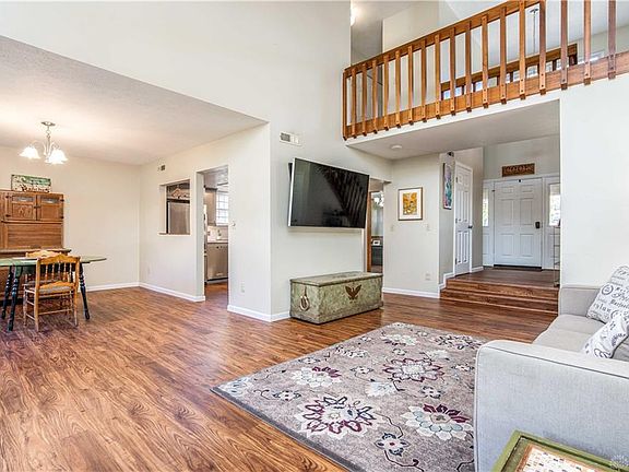 5th image of 783 Hunters Ridge Dr