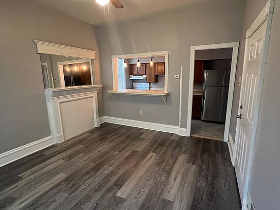 3rd image of 1000 W 8th St #1