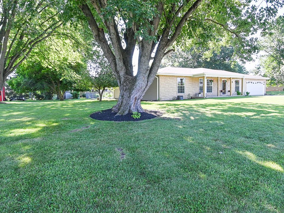 1st image of 2061 Fairway Dr