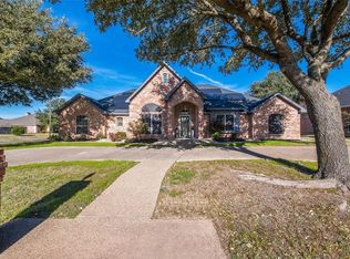 729 Oakmont Dr, Hewitt, TX 76643