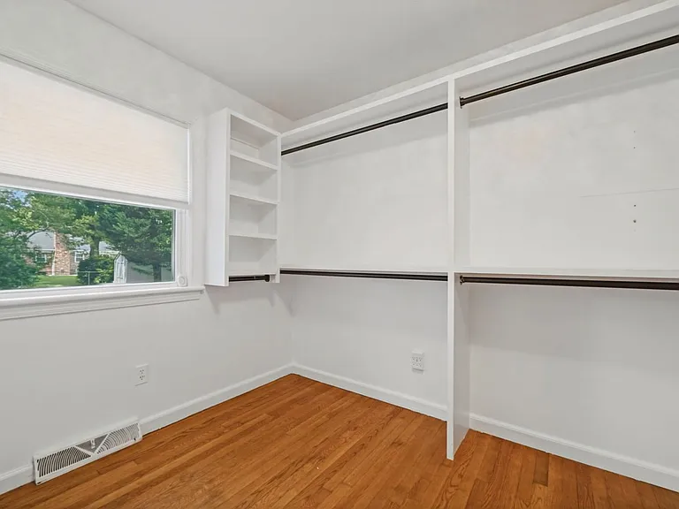 1757 Lafayette Dr — Photo 29