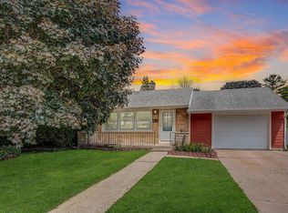 940 N Benjamin St, Port Washington, WI 53074