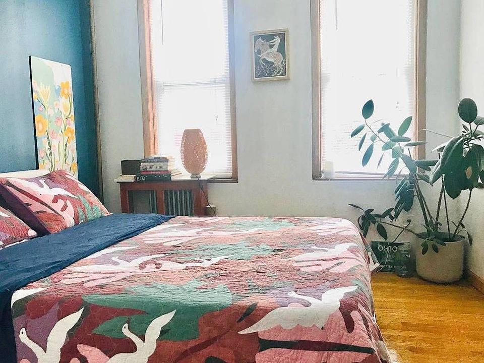 1st image of 872 Woodward Ave APT 1R