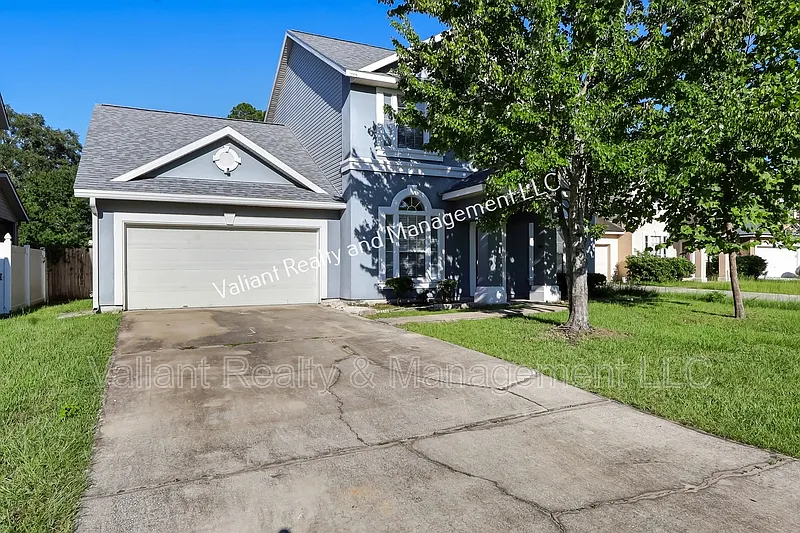 4 bed, 3.5 bath, 2643 sqft, $2,350 — Photo 3