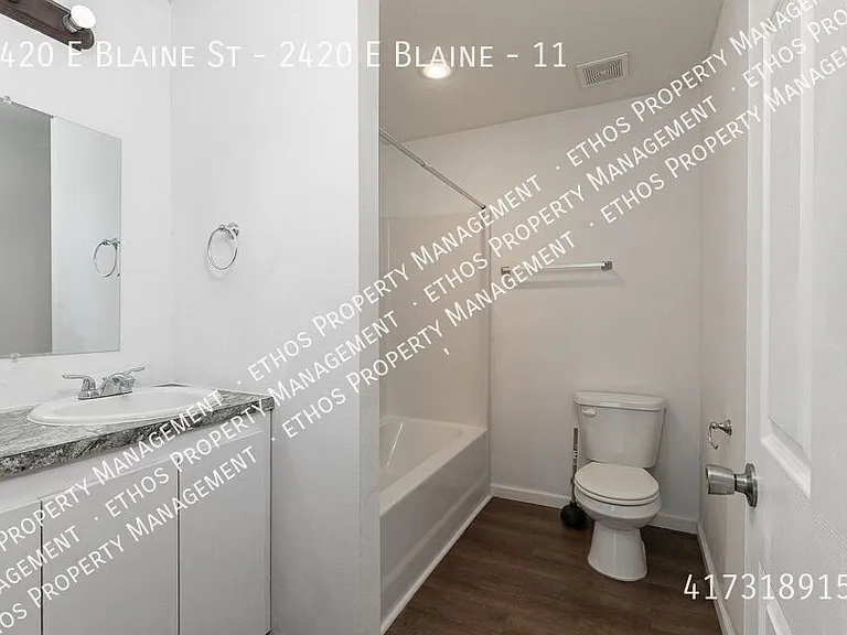 2420 E Blaine St #11 — Photo 11