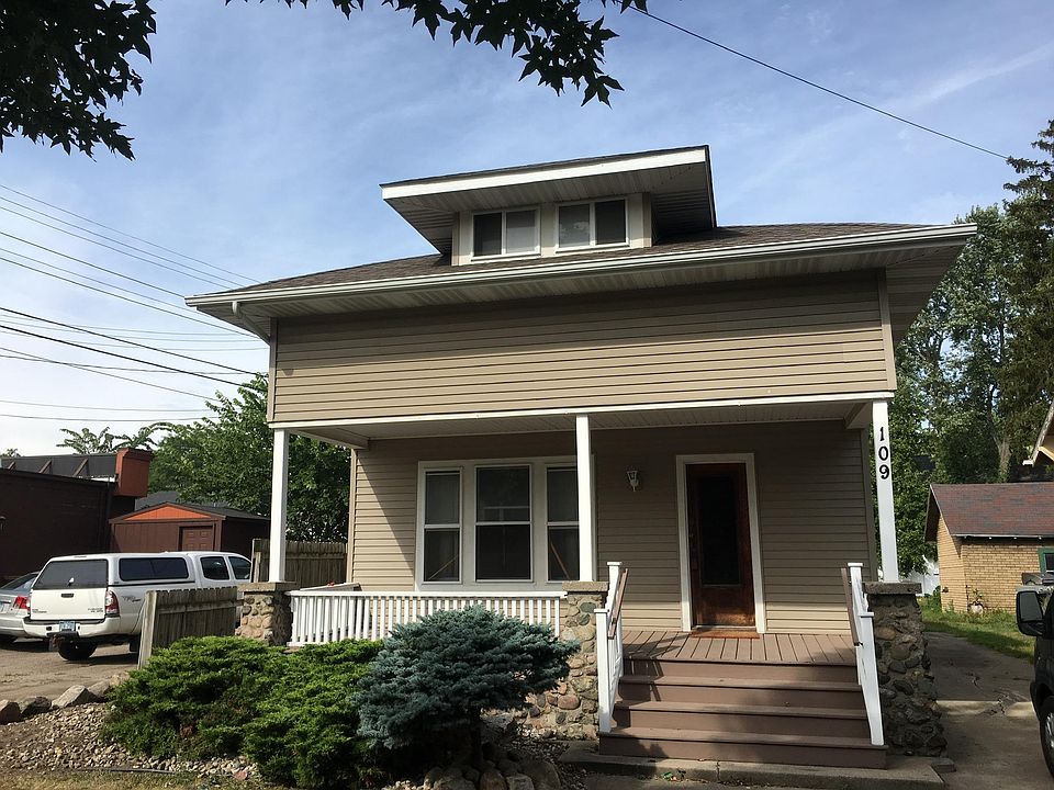 1st image of 109 N Foster Ave