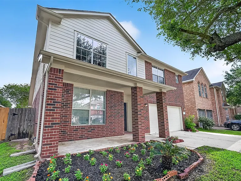 16311 Yabbie Dr — Photo 2