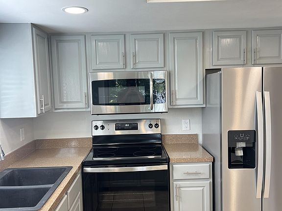 3rd image of 1068 Lotus Pkwy #831-1