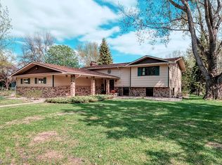 201 Plain Hills Dr, Grand Forks, ND 58201
