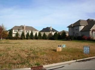 527 Eagle Brook Ln, Naperville, IL 60565