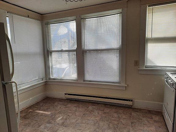 4th image of 1435 C St #C2