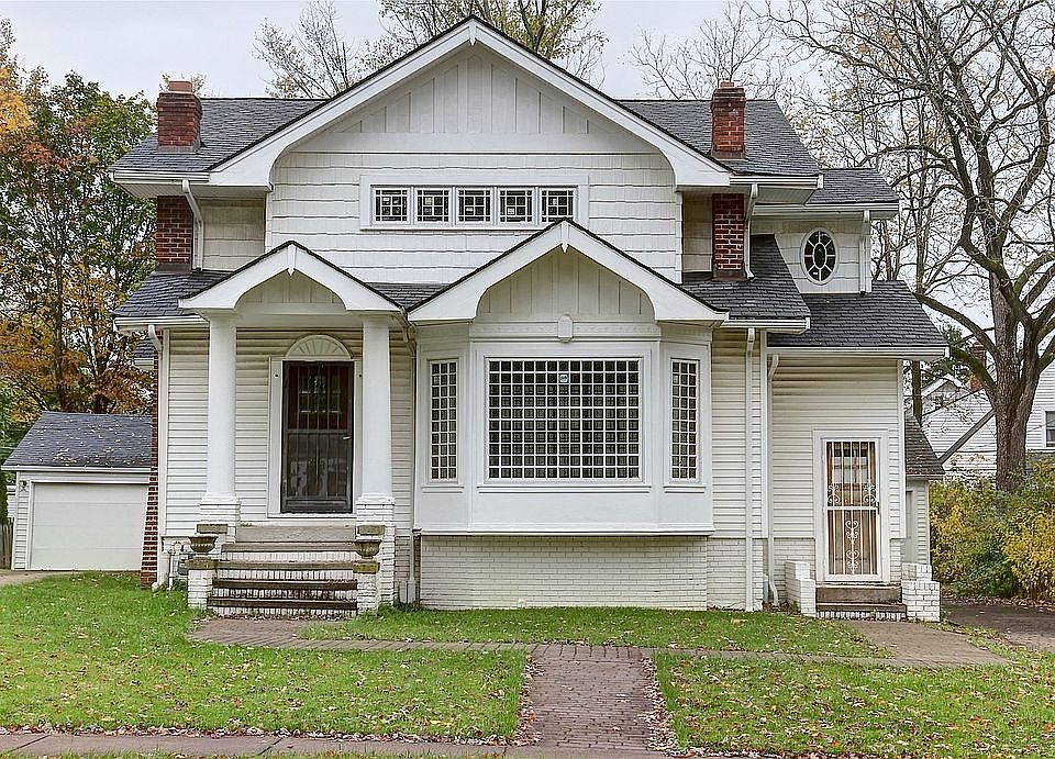 1st image of 20922 Parklane Dr