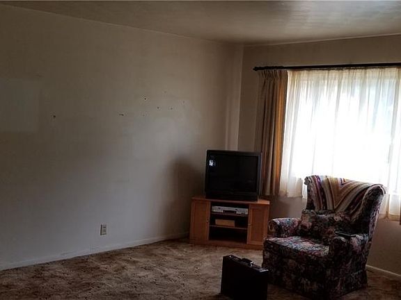 2nd image of 5635 W Bertha St