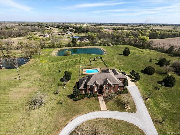 3rd image of 4351 Fair Meadow Ln