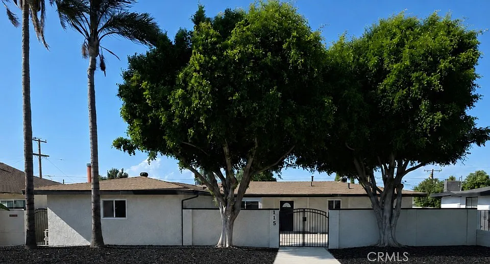 115 W Rancho Rd