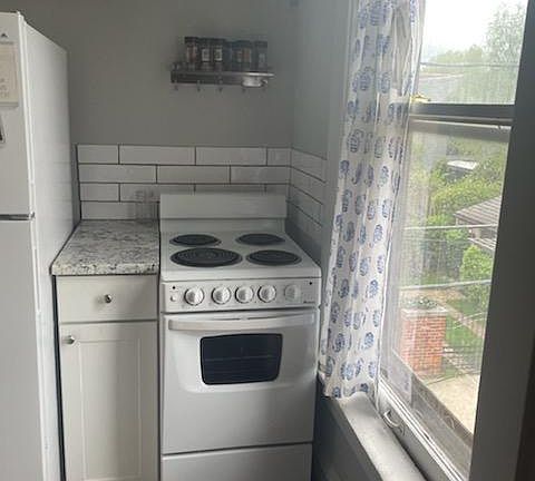 5th image of 545 S Grant Ave #545