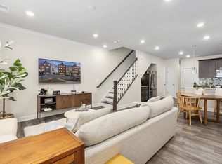 43433 Stonewood Crossing Ter, Ashburn, VA 20148